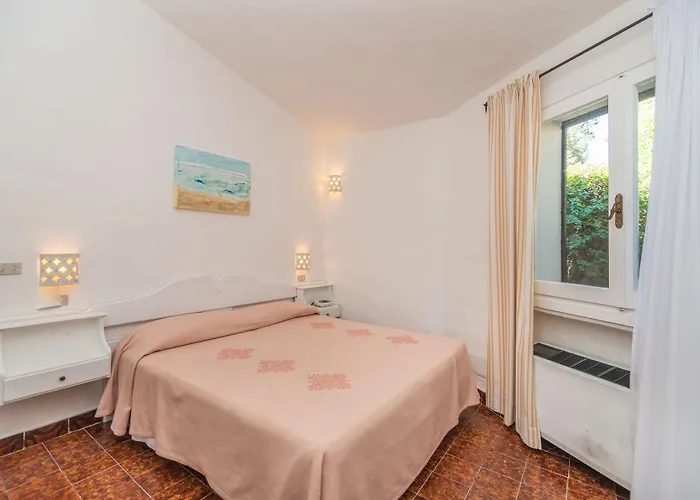 3 Botti Otel Baja Sardinya